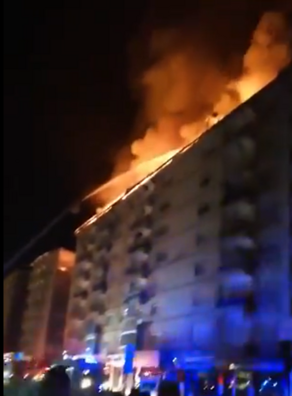 Apartment block engulfed by blaze after Turkey rocked by earthquake  - VIDEO