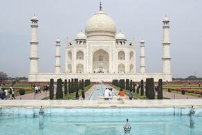 India reopens Taj Mahal for visitors
