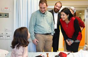 President visits Children's Cancer Center of Oncology in Israel