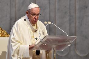 Pope Francis urges Lebanese to coexistence