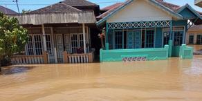 Наводнение в Индонезии - погибли 23 человека