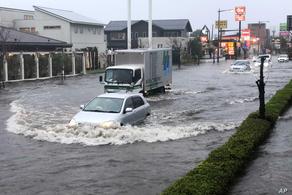 В результате наводнения в Японии погибли не менее 15 человек