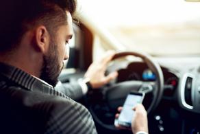 Санкции за использование мобильного телефона во время вождения могут быть ужесточены