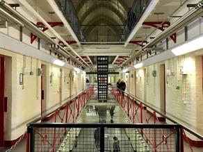 დიდ ბრიტანეთში ორსულ პატიმრებს გაათავისუფლებენ