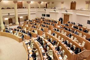 Весенняя сессия парламента завершилась Национальным гимном Грузии