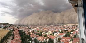 Анкару накрыла песчаная буря  - ВИДЕО