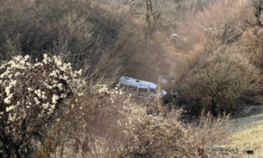 Minibus crashes into a ravine - mother and child killed