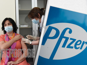 Deputy Minister of Education gets vaccinated with Pfizer
