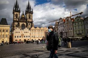 Czech government speeds up reopening shops as new cases slow