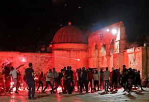 200 Palestinians hurt in Al-Aqsa clashes with police