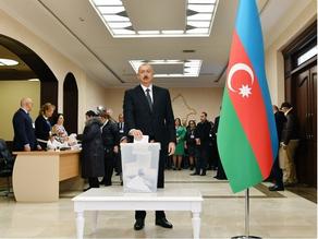 Ильхам Алиев проголосовал на выборах