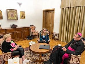 Гиули Аласания и Лиза Ясько встретились с послом Ватикана в Украине