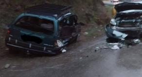 Keda accident: Three injured in two-car crash