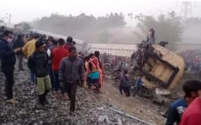 В Индии сошел с рельсов пассажирский поезд - есть пострадавшие