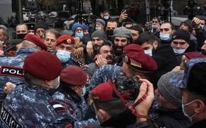 В Ереване возобновятся антиправительственные протесты
