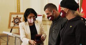 Президент Грузии наградила Дату Ванишвили медалью За гражданскую самоотверженность