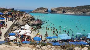 Malta to pay 200 EUR to tourists who visit this summer