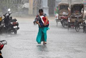 ინდოეთში ძლიერ წვიმას 43 ადამიანი ემსხვერპლა - PHOTO