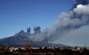 Mount Etna activated in Sicily