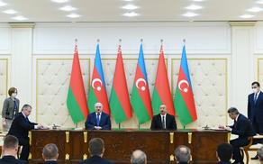 Azerbaijani, Belarusian presidents meet in expanded format