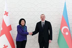 Ильхам Алиев поздравил Саломе Зурабишвили с Днём независимости