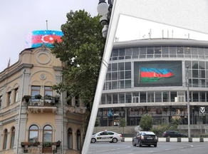 Flag of Azerbaijan on Tbilisi advertising monitors - PHOTO