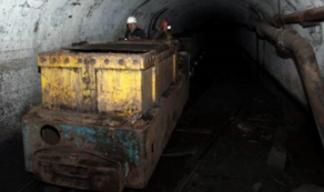 Протест в Ткибули - шахтеры не выходят из шахты