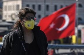 За сутки в Турции COVID-19 заразились 1635 человек