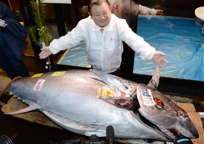 На рыбном рынке в Токио продали тунца за 1.8 миллиона - Report.ge