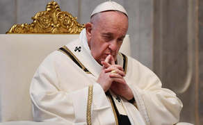 Pope to miss Sunday mass due to leg pain
