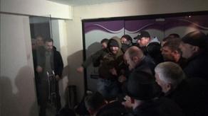 В Кутаиси между сторонниками властей и оппозиции произошло физическое противостояние