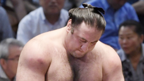 Georgian sumo wrestler Tochinoshin wins fifth battle