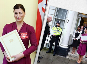 Ambassador Sophie Katsarava presents credentials to Elizabeth II - PHOTO