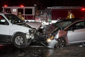 კალიფორნიაში ორი ავტომობილის შეჯახების შედეგად 9 ადამიანი დაიღუპა