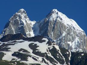 Search operation for the missing climbers on Ushba