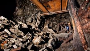 Mine collapse claims live in Russia