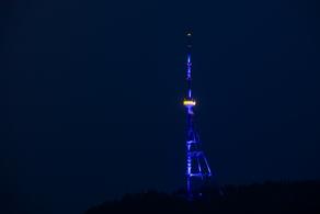 Тбилисскую телевышку и Мост Мира подсветили в цвета флага ЕС