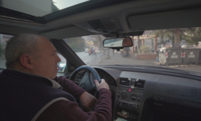 Таксист Тбилиси: Я слушаю только музыку, я устал от политики