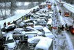 აშშ-ში თოვლის გამო ასობით ავარია მოხდა, არის მსხვერპლი - VIDEO